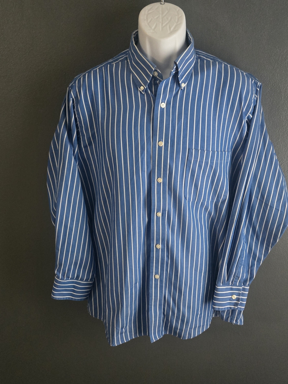 IZOD Blue & White Striped Preppy Coastal Casual Long Sleeve Button Down Shirt